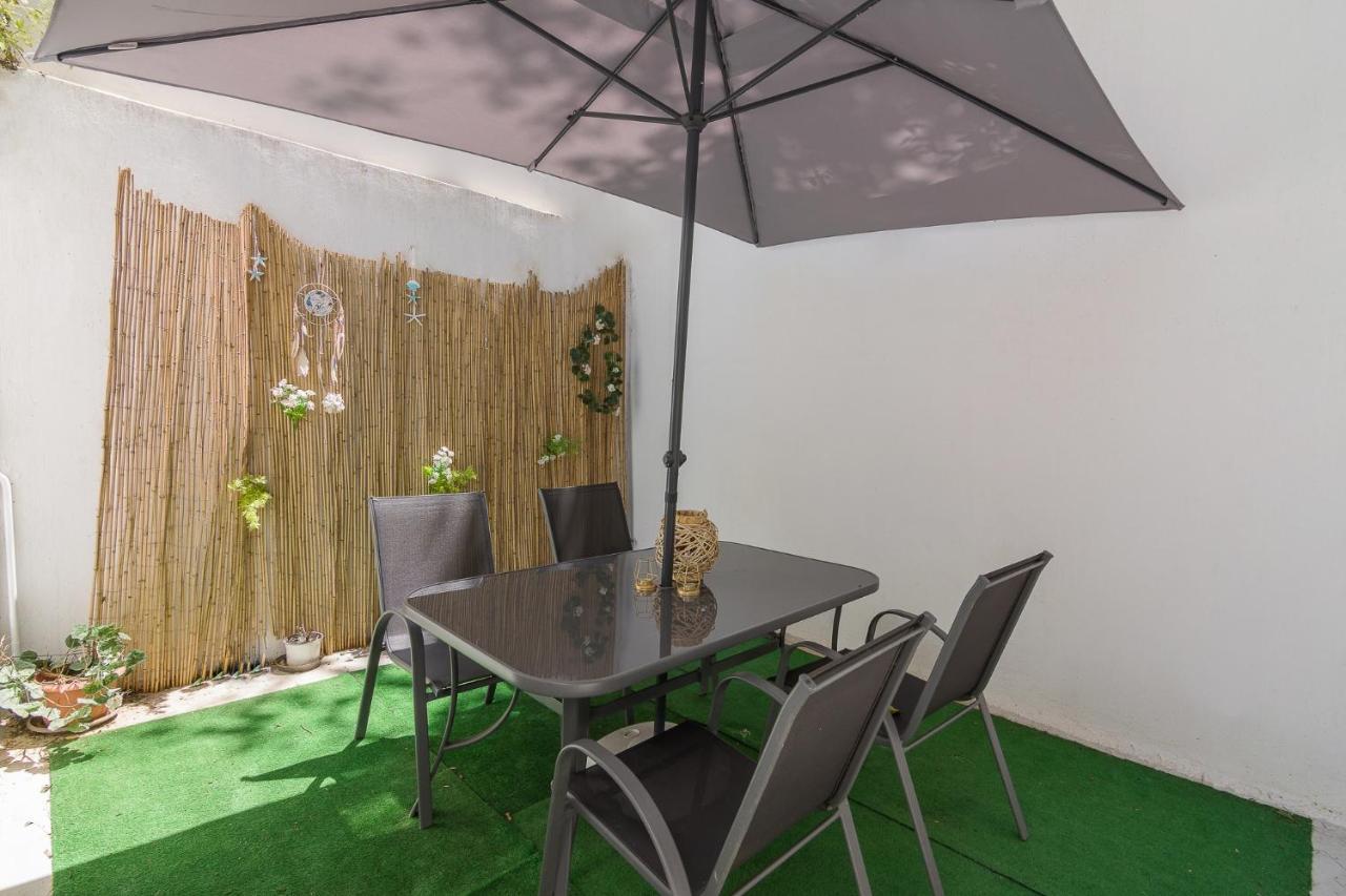 Beautiful And Spacious Apartment In Pagrati 아테네 외부 사진